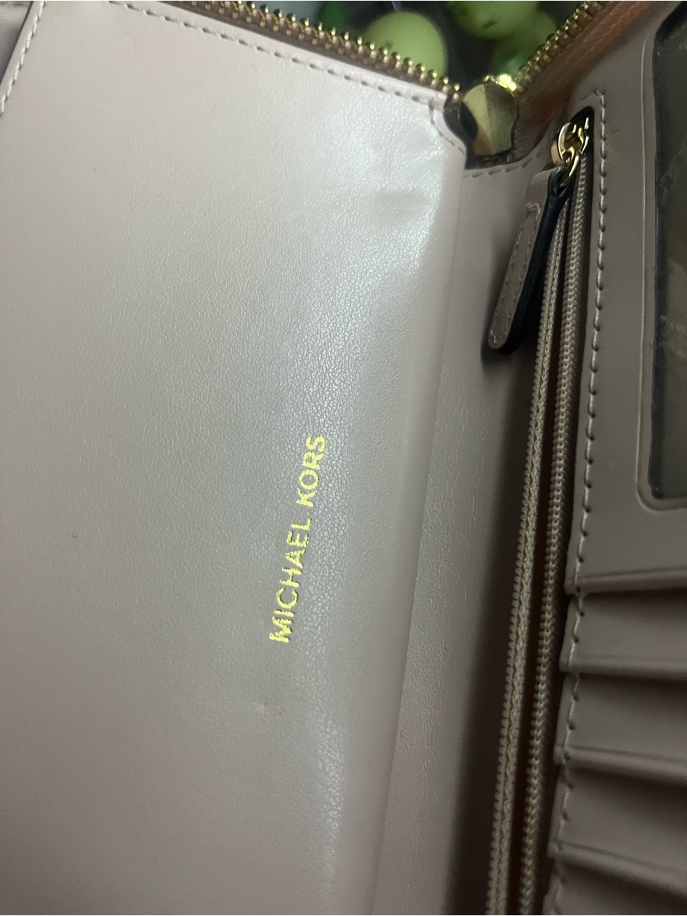 Michael Kors Rose Taupe Pebbled Leather Zip Wallet with Gold Logo - Picture 3 of 3